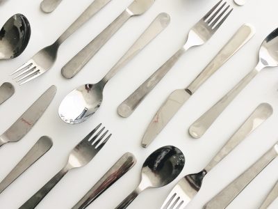 silverware-flat-lay_t20_knpd7R